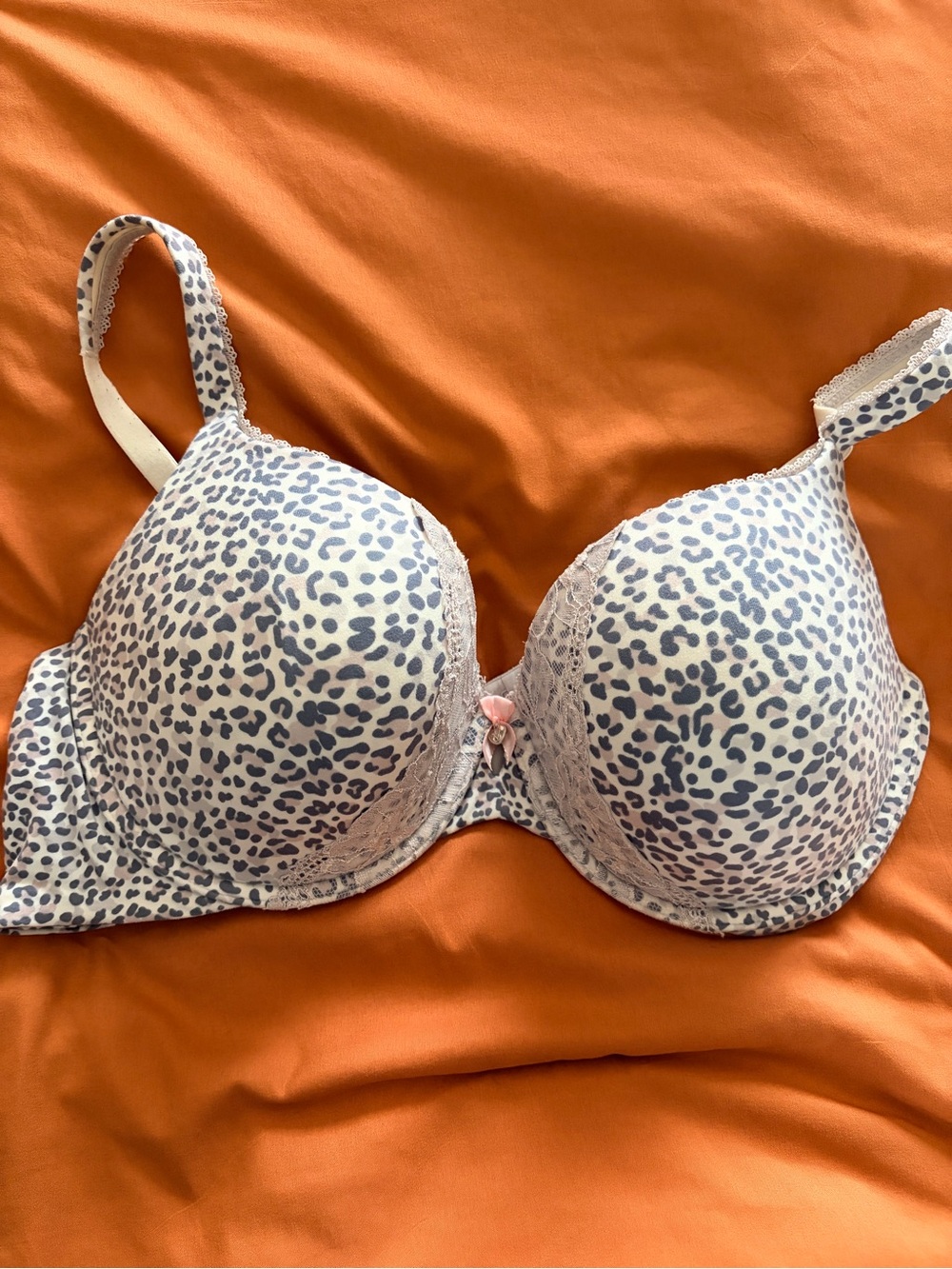 Victoria's Secret White and Gray Leopard Print Underwire Bra